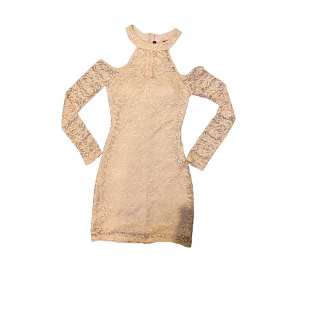 Open shoulder elegant dress